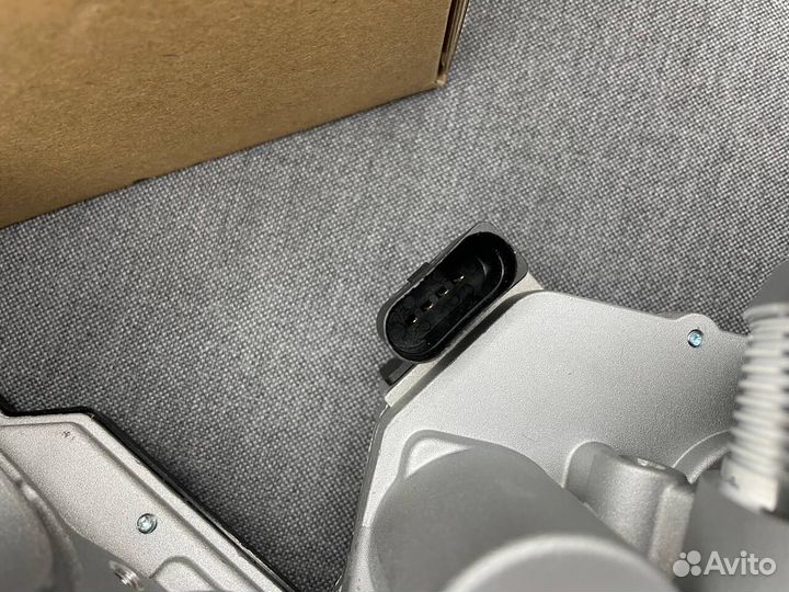 Дроссель VAG 4E0145950 2.7 3.0