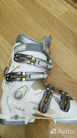 Горнолыжные ботинки женские