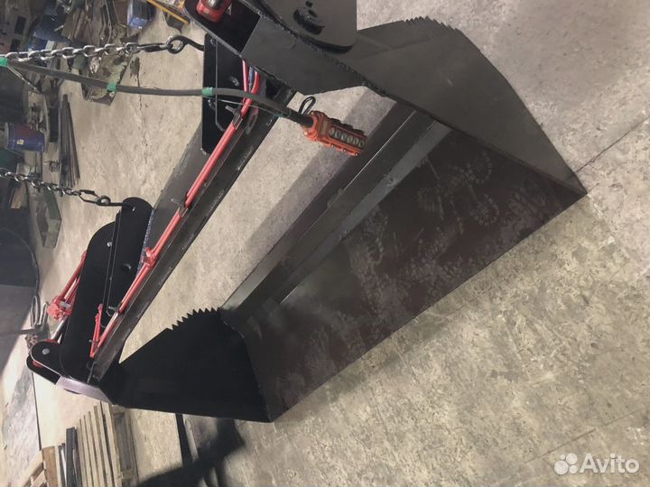 Ковш челюстной 0,7 м3 на погрузчик пку