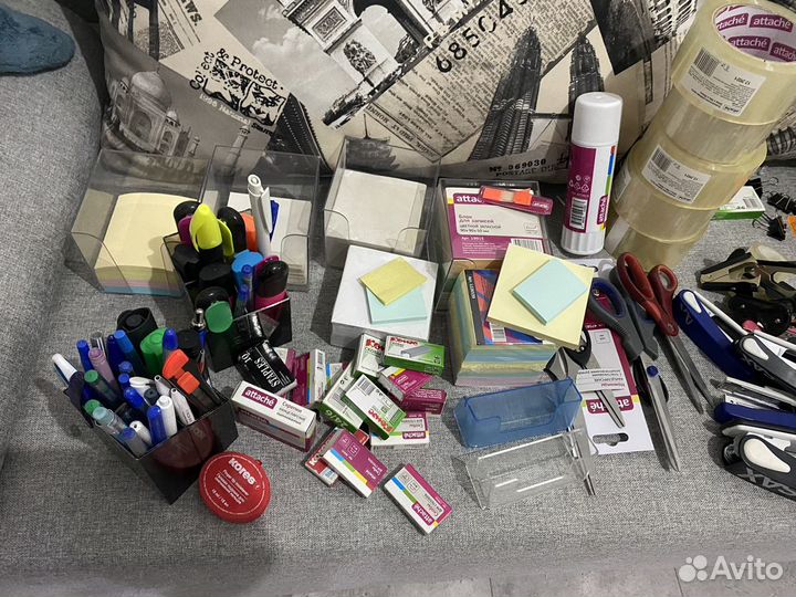 Коробка канцелярии