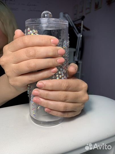 Маникюр с покрытием гель-лаком