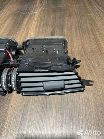 Дефлектор центральный Mercedes-Benz C-Class W204