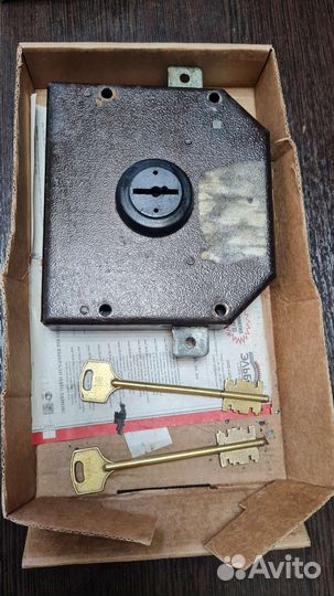 Замок накладной