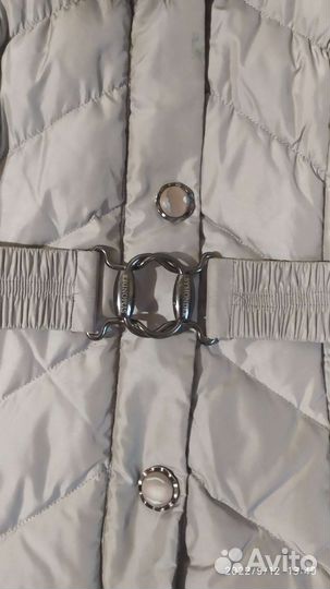Пуховик женский 42-44 шапка и шарф в подарок