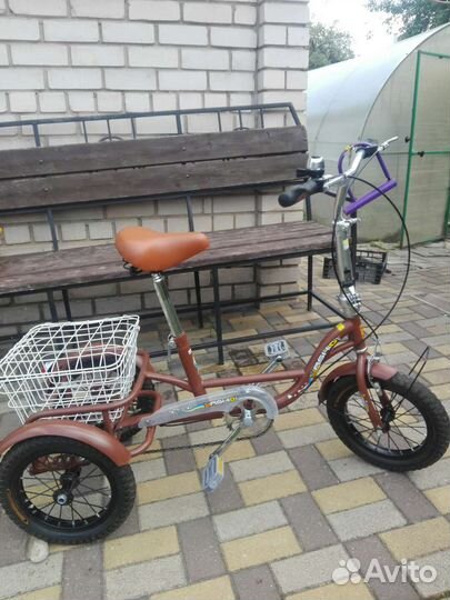 Трехколесный велосипед