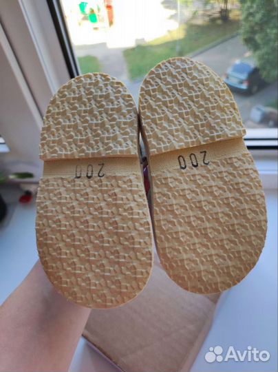 Сандали для девочки новые