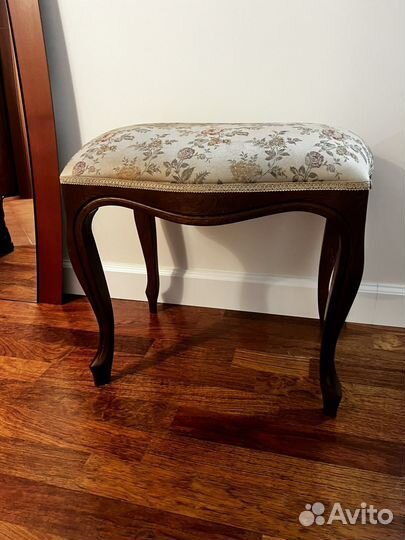 Банкетка (пуф)