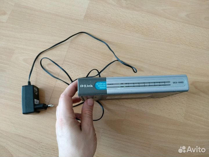 Коммутатор D-link DES-1008D