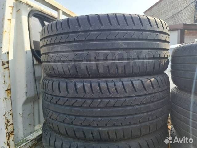 Maxtrek Maximus M1 245/40 R19