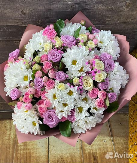 Букет микс хризантем,роз и кустовой розы