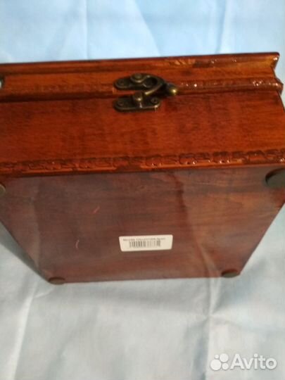 Шкатулка с ручкой