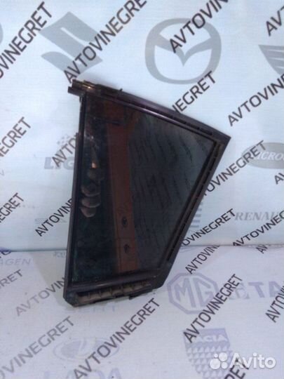 Стекло двери заднее правая Mazda 3 BL