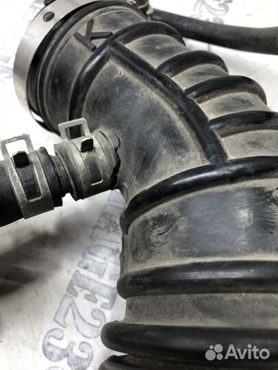 Патрубок воздушного фильтра Ford Focus 2