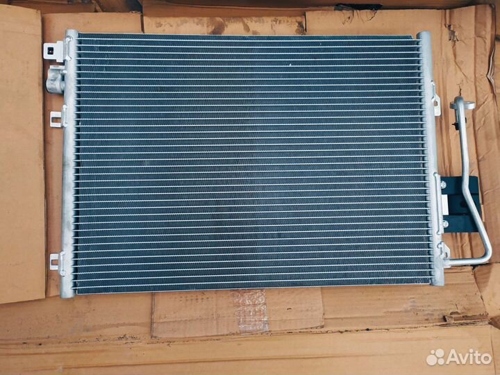 Радиатор кондиционера renault Logan Sandero largus