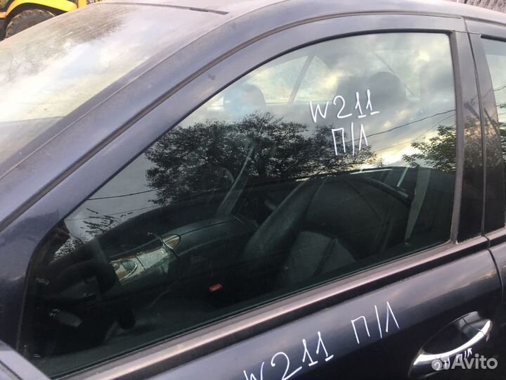 Стекло переднее Mercedes w211