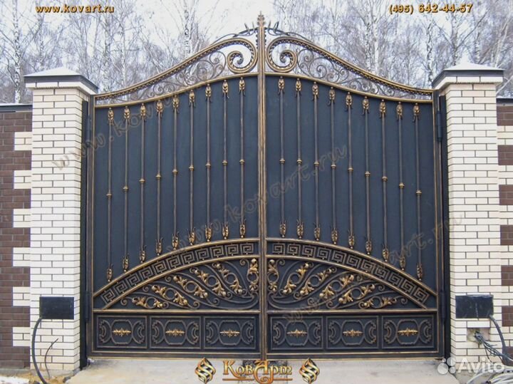 Ворота кованые распашные с калиткой