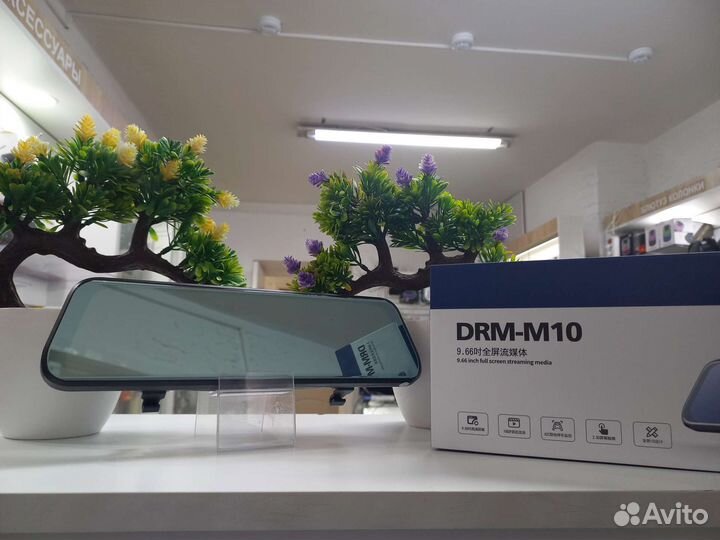 Видеорегистратор-зеркало Alpine DRM-M10