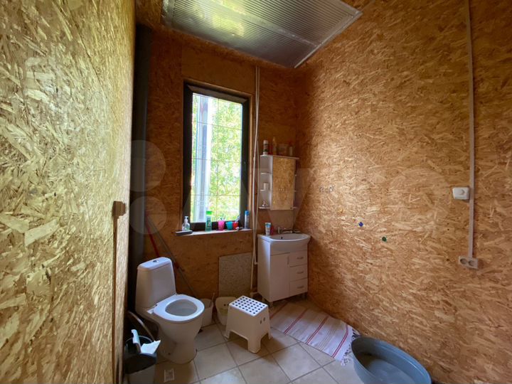 Дом 198 м² на участке 18,5 сот.