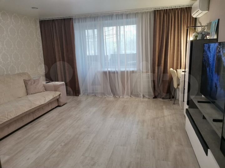 2-к. квартира, 61 м², 1/7 эт.