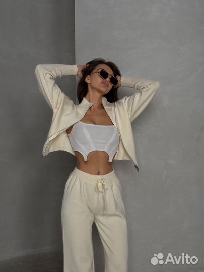 Костюм женский