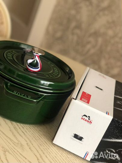 Кокот круглый, зеленый базилик Stub