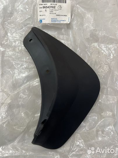 Брызговик задний правый Chevrolet Aveo T200 седан