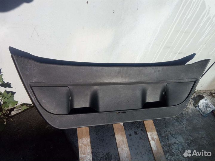Облицовка крышки багажника Seat Leon 2