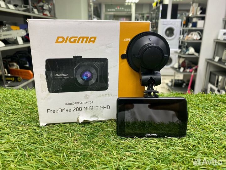 Видеорегистратор Digma FreeDrive 208 night