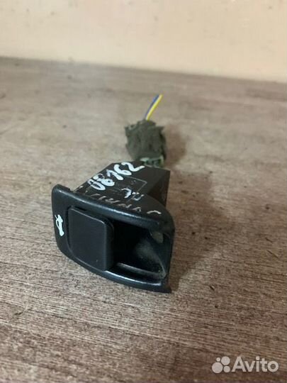 Кнопка лючка бензобака Sonata III