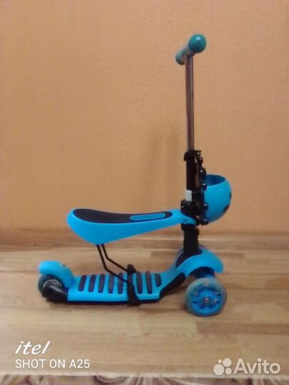 Самокат детский трехколесный с сиденьем бу
