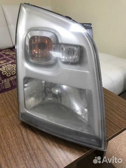 Фара правая Ford Transit