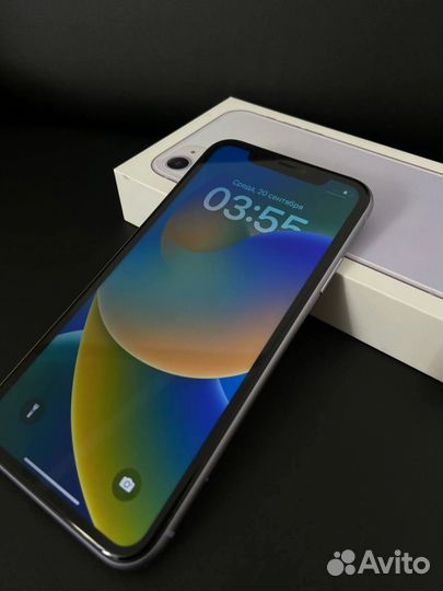 iPhone 11, 64 ГБ