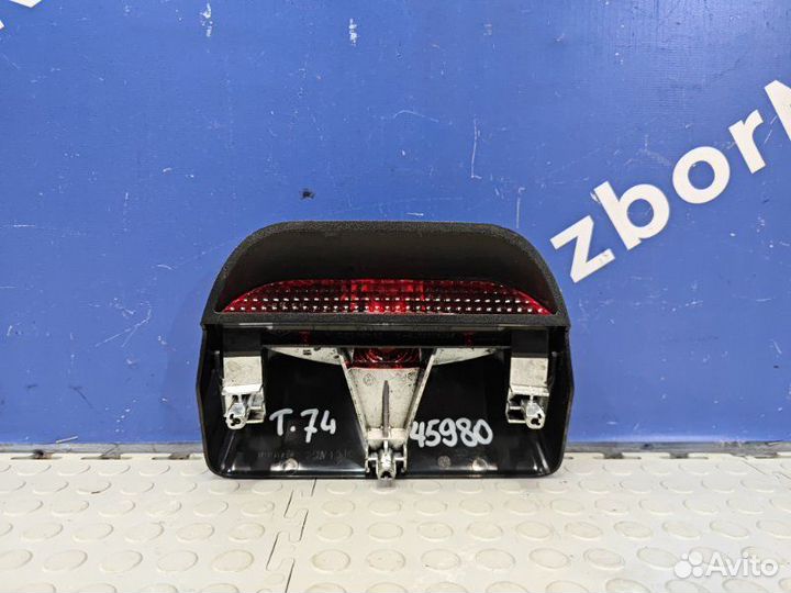 Стоп-сигнал Nissan Terrano