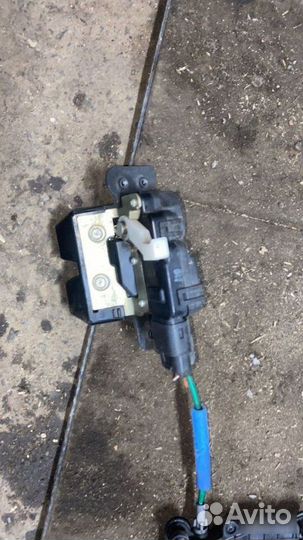 Замок крышки багажника Kia Mohave 2021