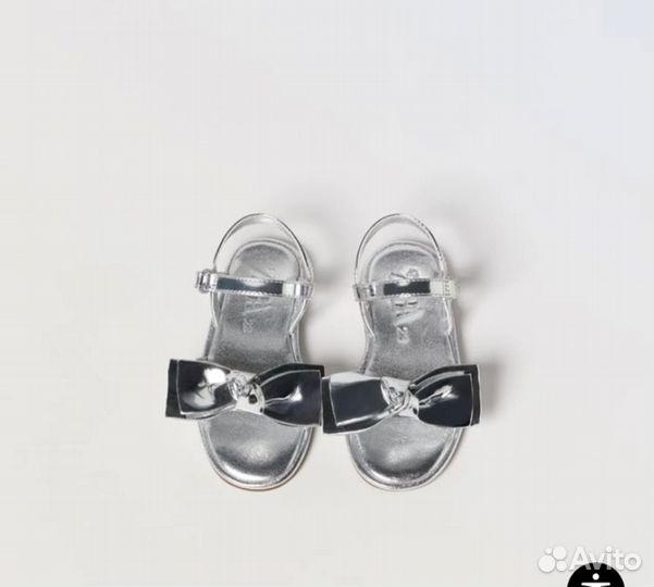 Сандалии босоножки zara на девочку 24 размер новые