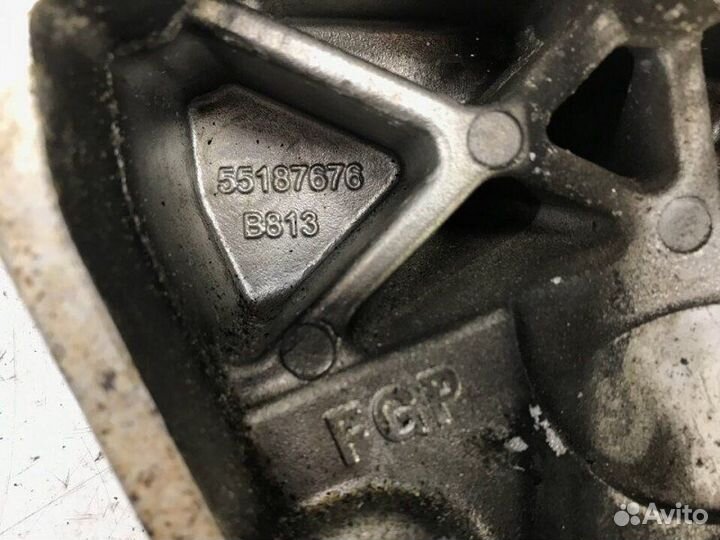 Кронштейн двигателя опорный Saab 09.Мар 1.9 2006