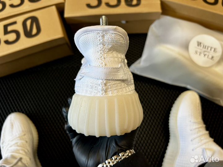 Кроссовки Adidas Yeezy Boost 350 V2 (White)