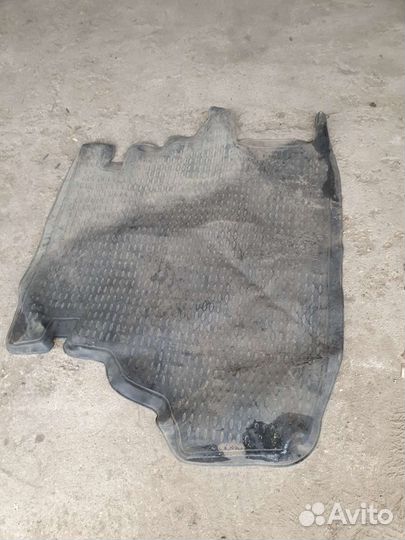 Ковер в багажник на camry