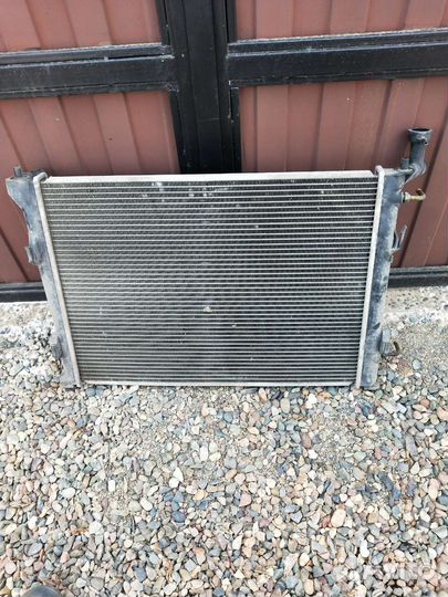 Продам радиатор на Киа ceed