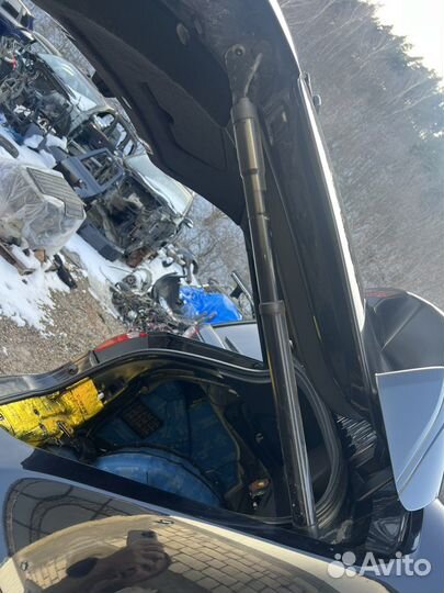 Амортизатор крышки багажника porsche cayenne 958