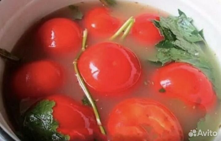 Огурцы и помидоры соленые бочковые