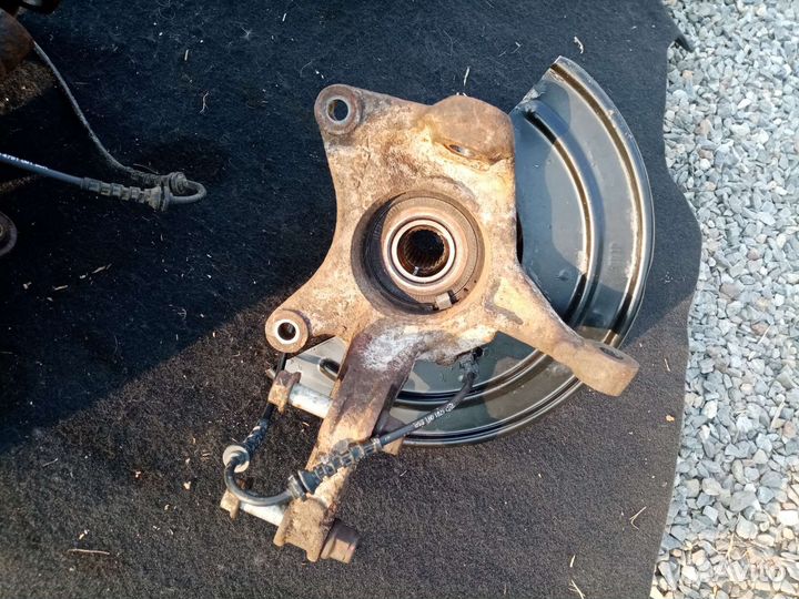 Поворотные кулаки Renault Duster 2.0 4wd