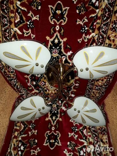 Люстра новая