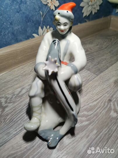 Статуэтка емеля со щукой