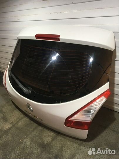 Дверь багажника в сборе со стеклом