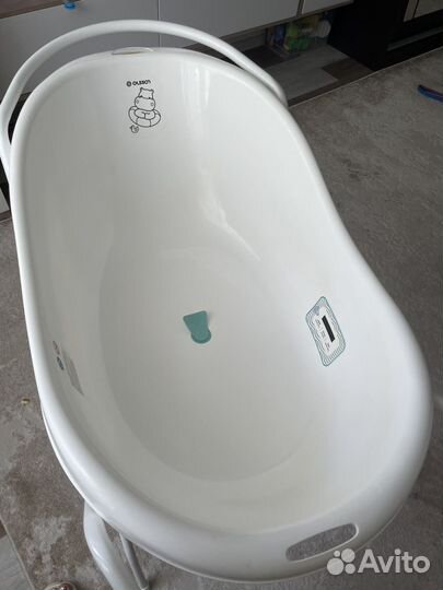 Детская ванночка для купания с подставкой