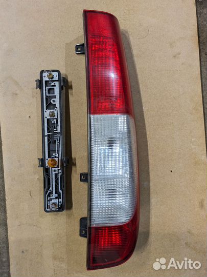 Фонарь задний Mercedes Viano Vito 639