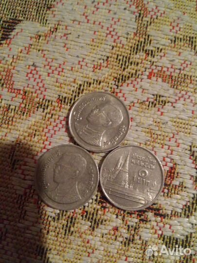 25 монет разных стран одним лотом