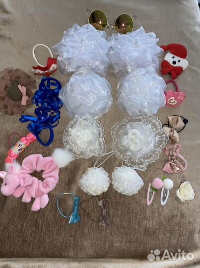 Банты и заколки для волос