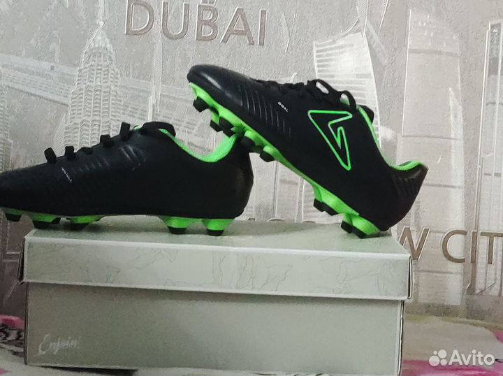 Детская спортивная обувь